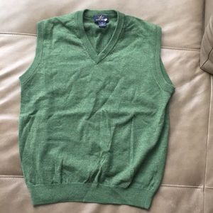 Green men’s vest from brooks brothers